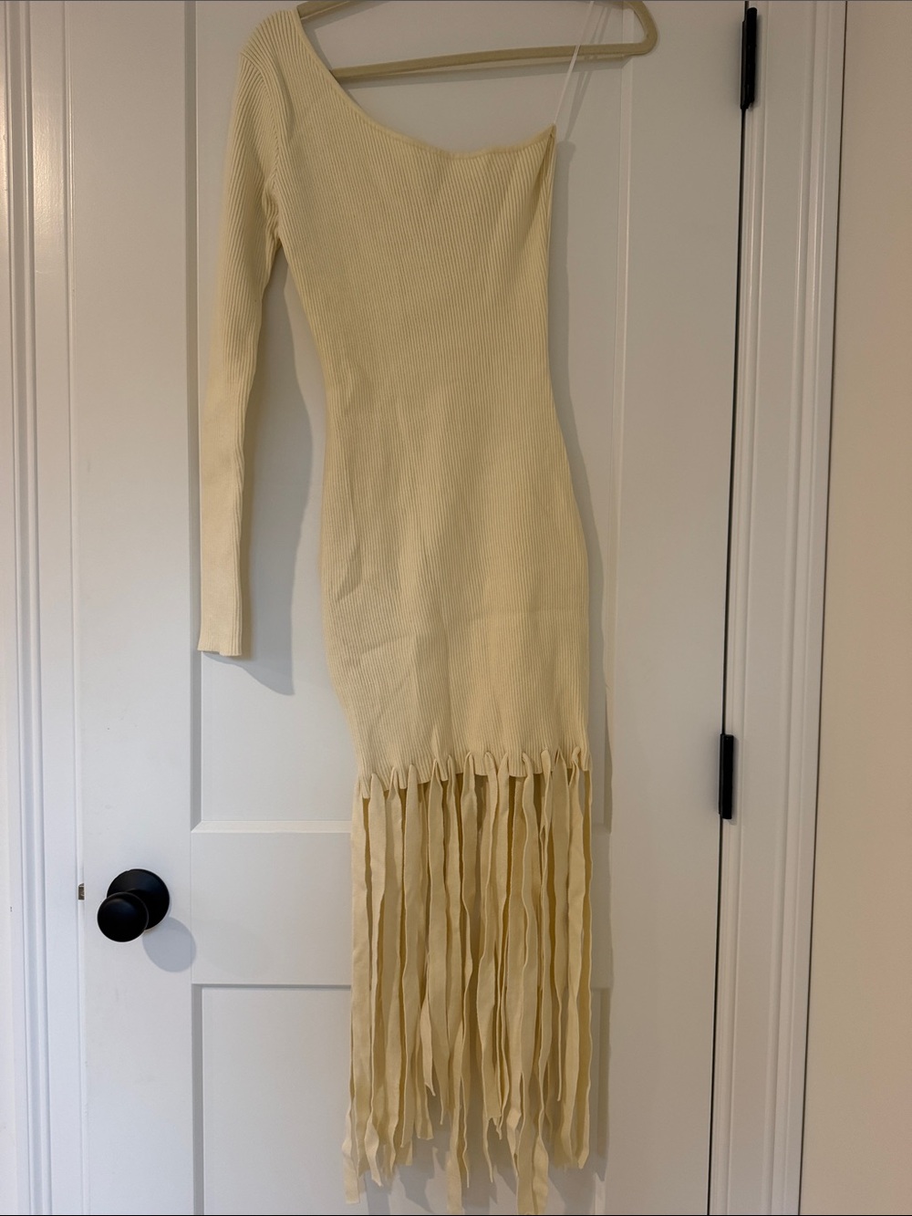 Asymmetrical One-Shoulder Cream Fringe Knit Dress